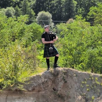 Aufspielen bei einem Hindernislauf